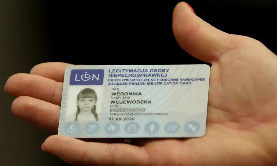 Zdjęcie Jak wyrobić legitymację osoby niepełnosprawnej? Wszystko, co musisz wiedzieć