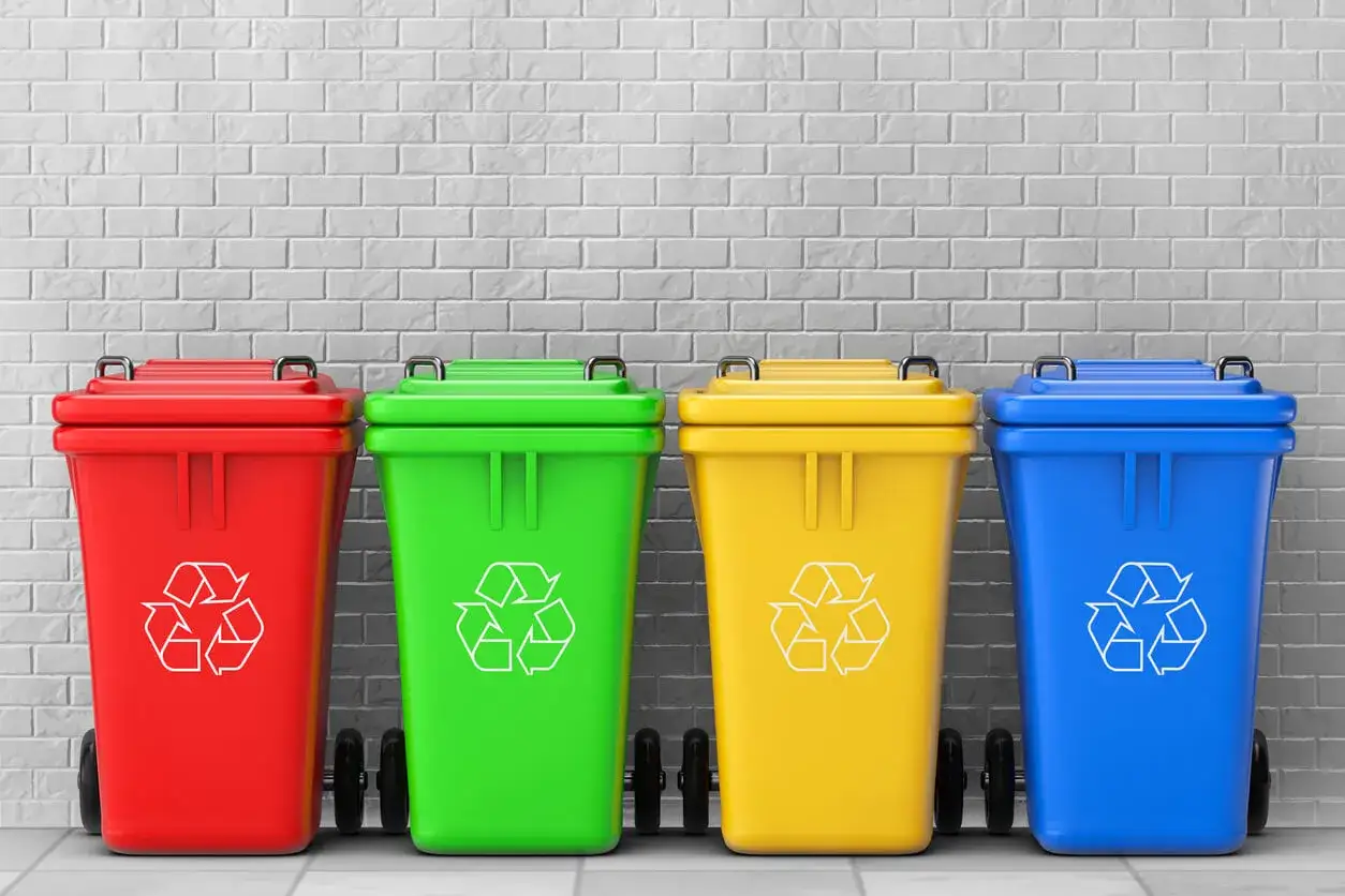 Zdjęcie Gdzie wyrzucić styropian z opakowań, aby uniknąć problemów z recyklingiem?