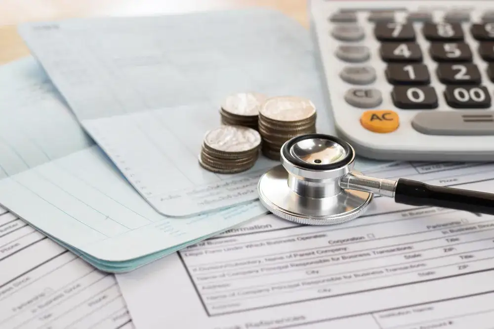 Zdjęcie Czy na zleceniu można iść na L4? Sprawdź, co musisz wiedzieć