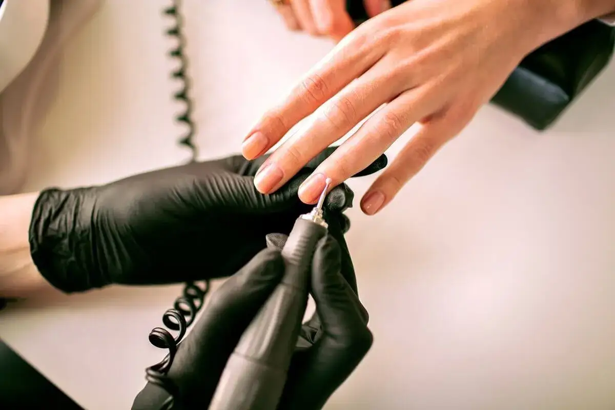 Zdjęcie Chiński manicure na czym polega? Poznaj sekrety zdrowych paznokci.