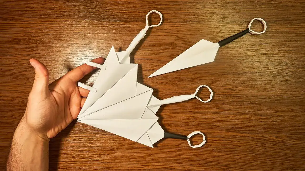 Zdjęcie Jak zrobić nóż z kartonu - łatwe i bezpieczne instrukcje dla dzieci