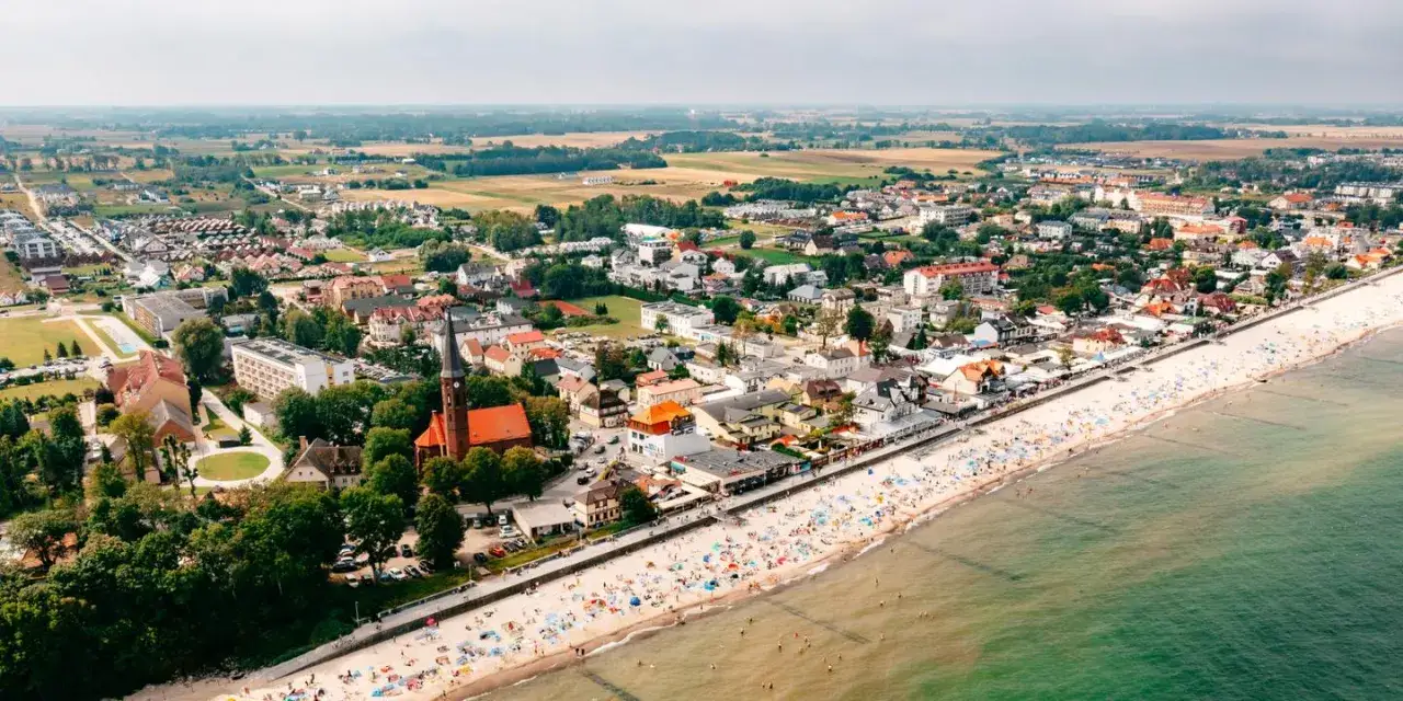 Zdjęcie Jak dojechać z Sarbinowa do Mielna - szybkie i tanie opcje transportu