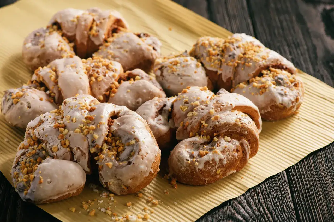 Zdjęcie Ile kalorii ma rogal świętomarciński - poznaj prawdziwą wartość kaloryczną