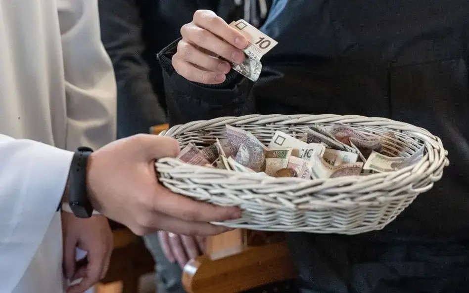 Zdjęcie Fundusz Kościelny - kto płaci za jego finansowanie i koszty?