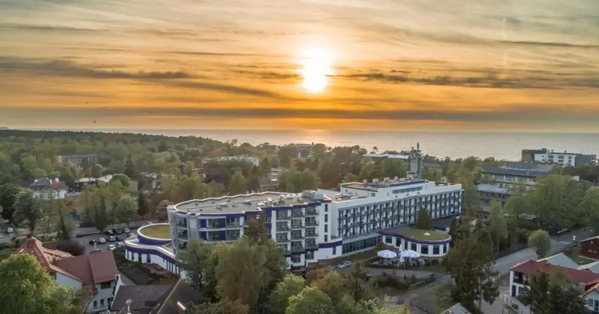 Zdjęcie Gdzie nad morze pociągiem z Warszawy? Sprawdź najlepsze połączenia