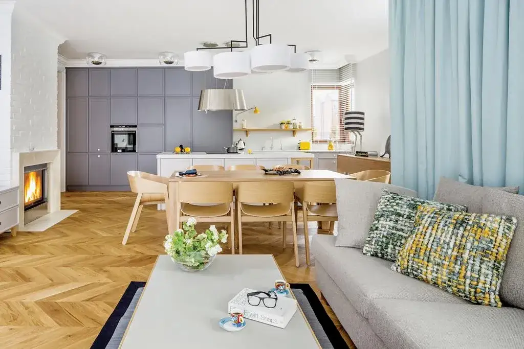 Zdjęcie Jak tanio urządzić salon z kuchnią – proste triki na oszczędną aranżację