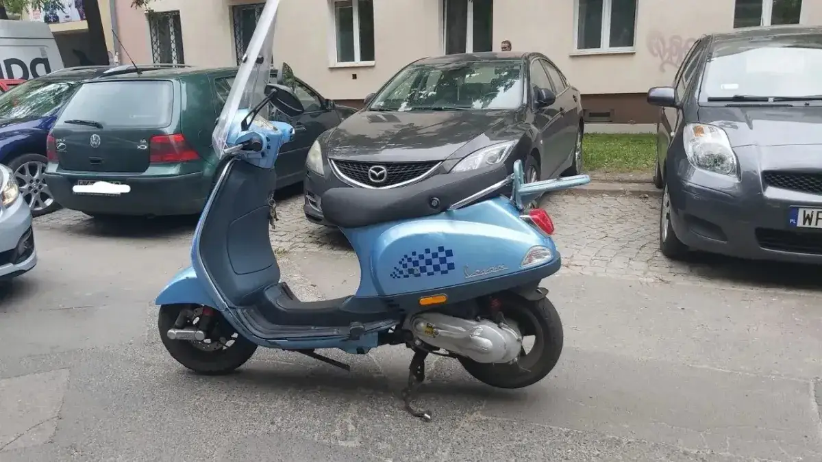 Zdjęcie Co grozi za jazdę motorowerem bez uprawnień? Sprawdź kary i konsekwencje