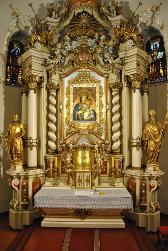 Zdjęcie Sanktuarium Matki Bożej Uzdrowienia Chorych - Historia i Uzdrowienia