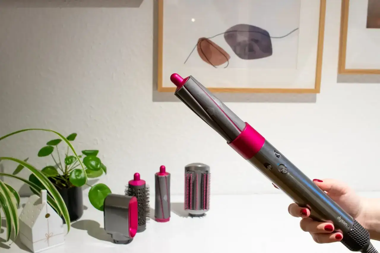 Zdjęcie Dyson Airwrap f&uuml;r langes Haar: Lohnt sich die Investition wirklich?
