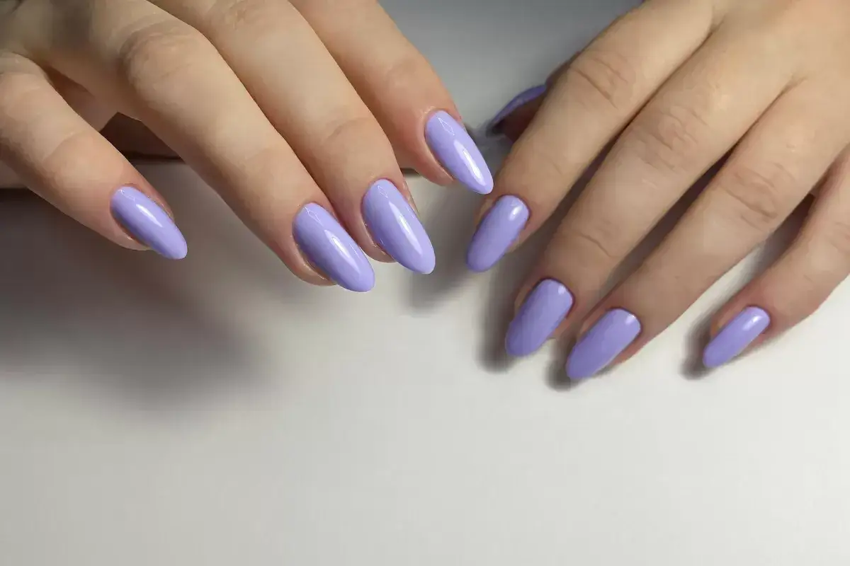 Zdjęcie Jakie paznokcie na wakacje? Odkryj modne i kolorowe stylizacje