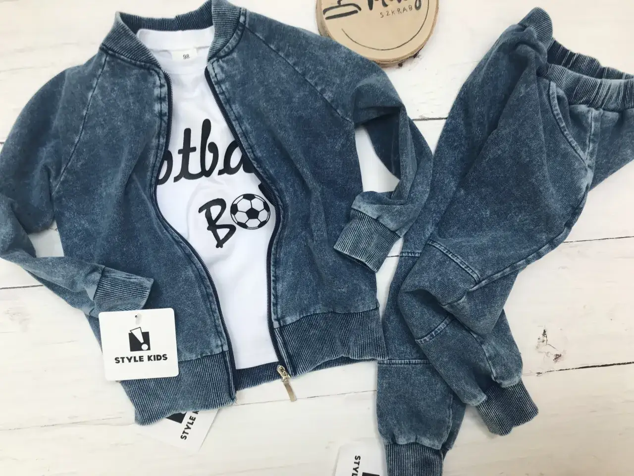 Zdjęcie Spodnie dekatyzowane &ndash; co to znaczy i dlaczego warto je mieć?