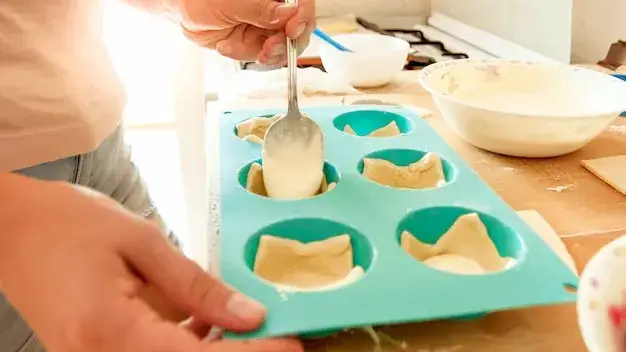 Zdjęcie Ile piec babeczki w silikonowych foremkach, aby były idealne?