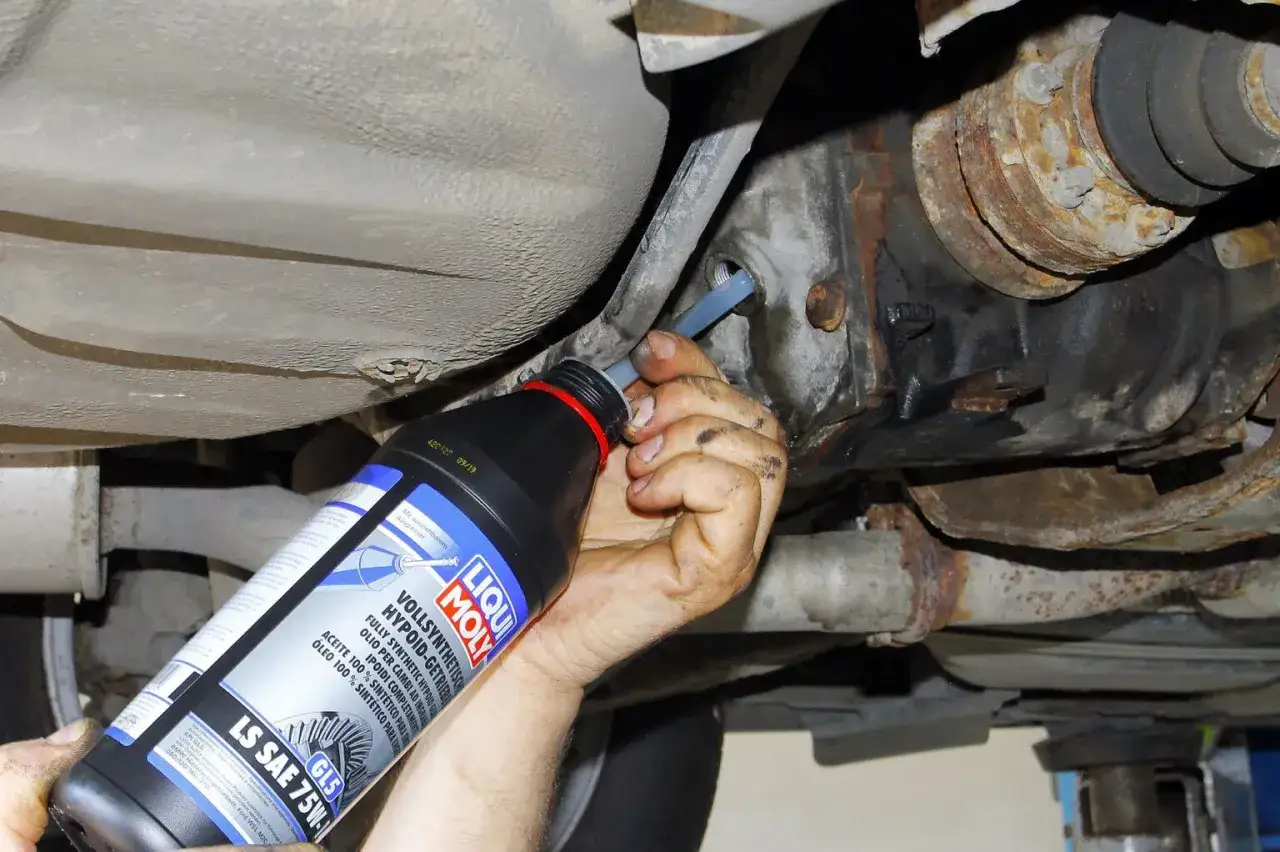 Zdjęcie Co ile wymiana oleju w tylnym moście? Uniknij kosztownych napraw