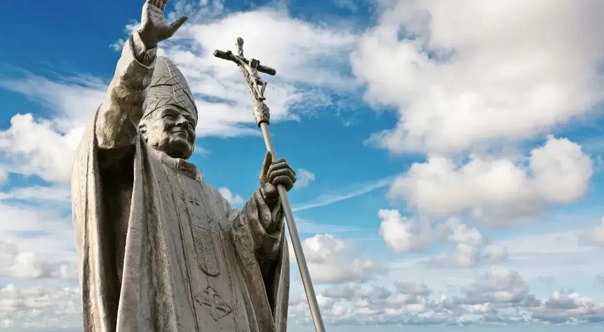 Zdjęcie Dlaczego Karol Wojtyła został świętym? Cuda i proces kanonizacji