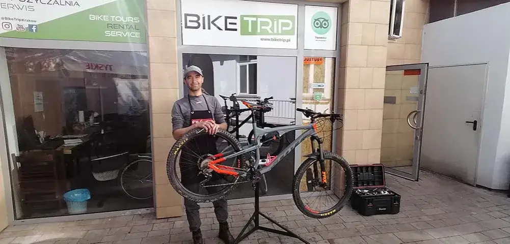 Zdjęcie Ile kosztuje wymiana dętki w rowerze: poznaj aktualne ceny w serwisach