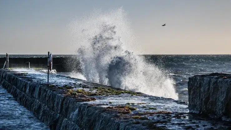 Zdjęcie Największe sztormy na Bałtyku: kiedy i jak się przed nimi chronić