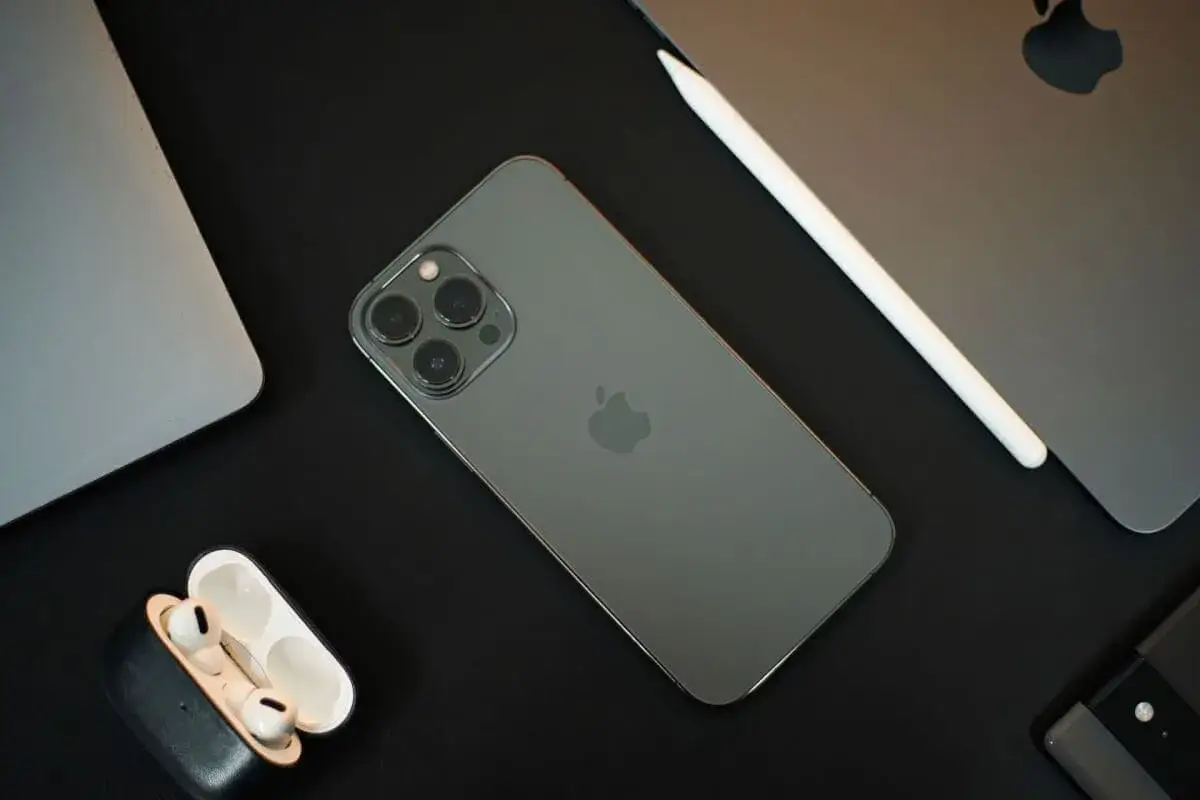 Zdjęcie Ile kosztuje iPhone 13? Sprawdź ceny i najlepsze oferty w Polsce