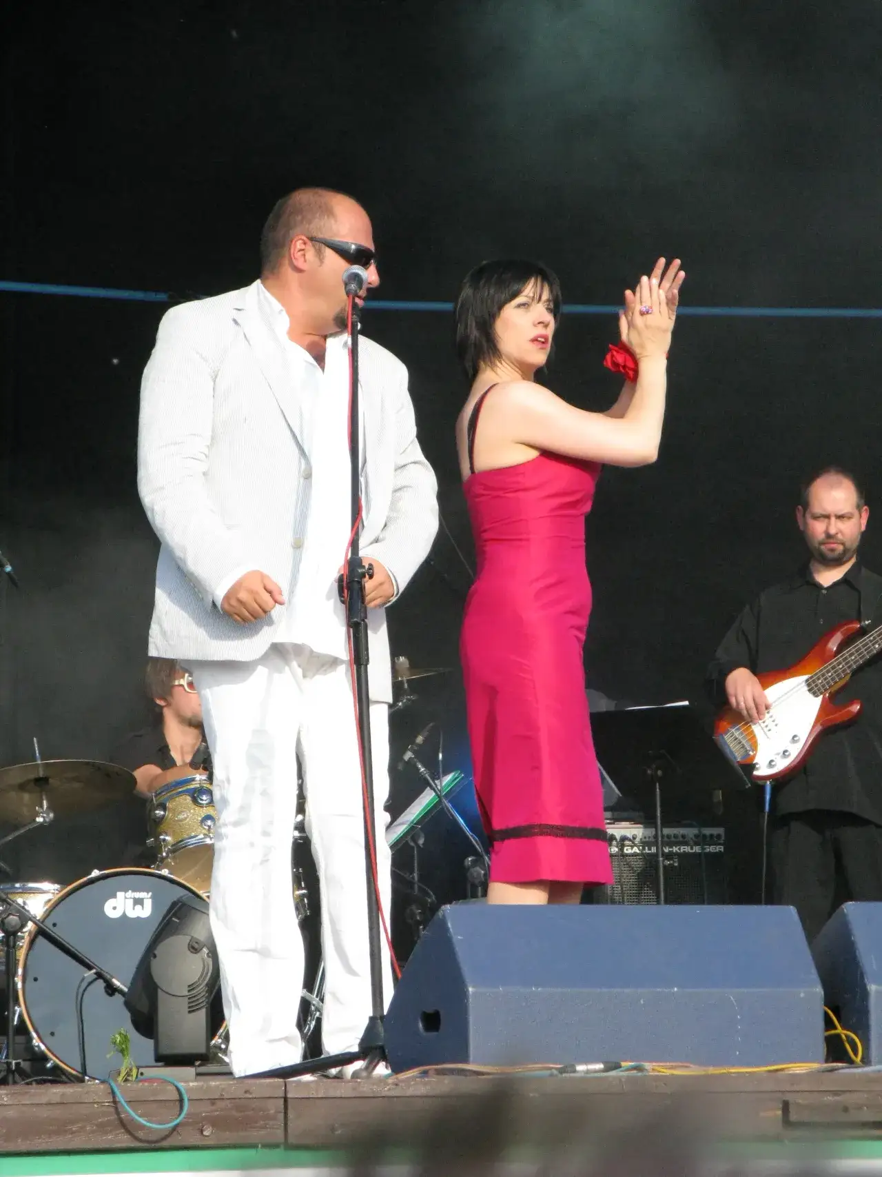 Zdjęcie Kwartet czyli kwintet: Odkryj kluczowe różnice i przykłady