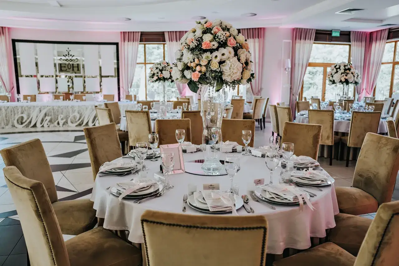 Zdjęcie Jaka duża sala na wesele - jak uniknąć zbyt małej przestrzeni?