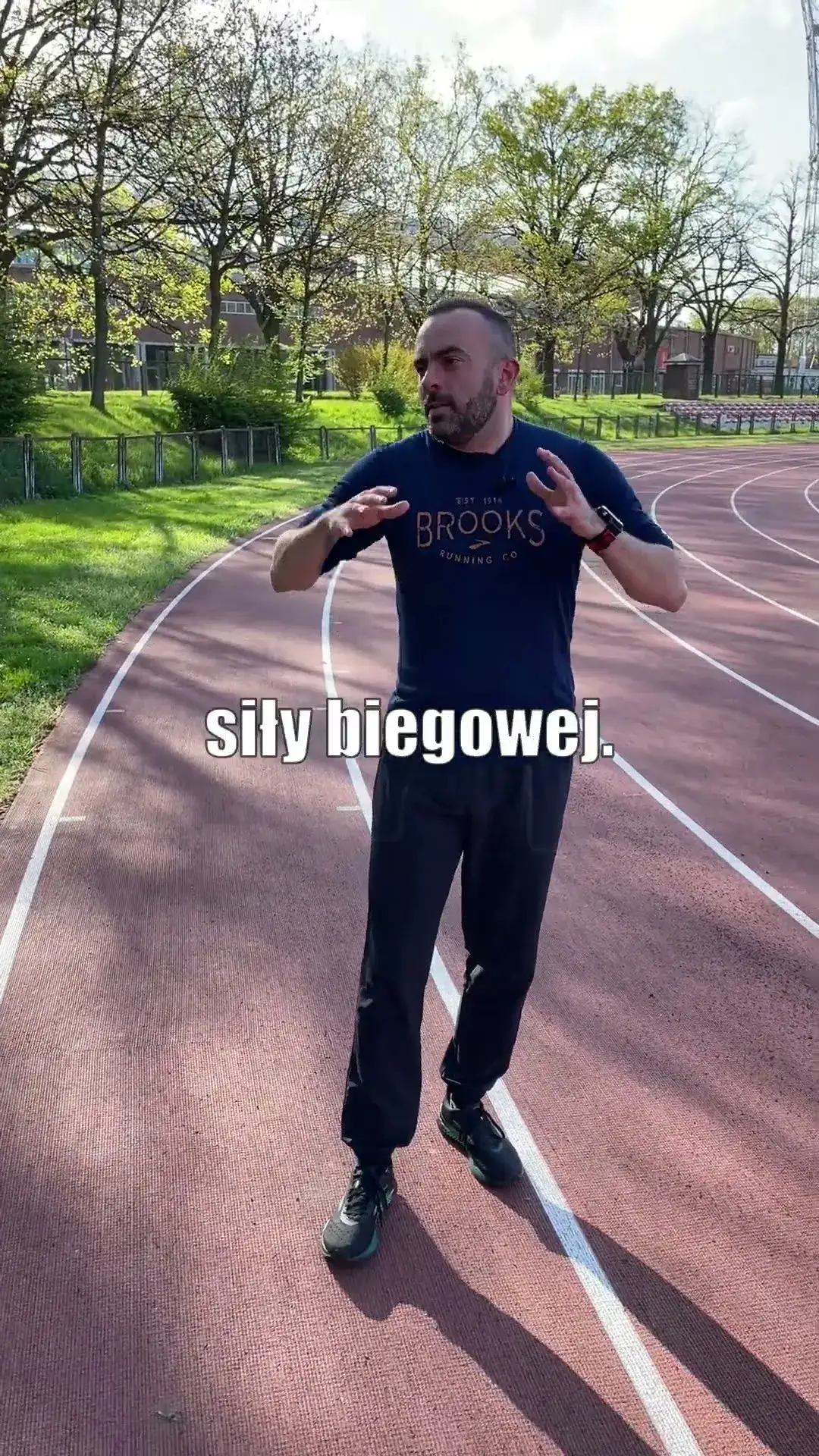 Zdjęcie Jakie ćwiczenia rozgrzewające przed biegiem na 5 km poprawią wyniki?