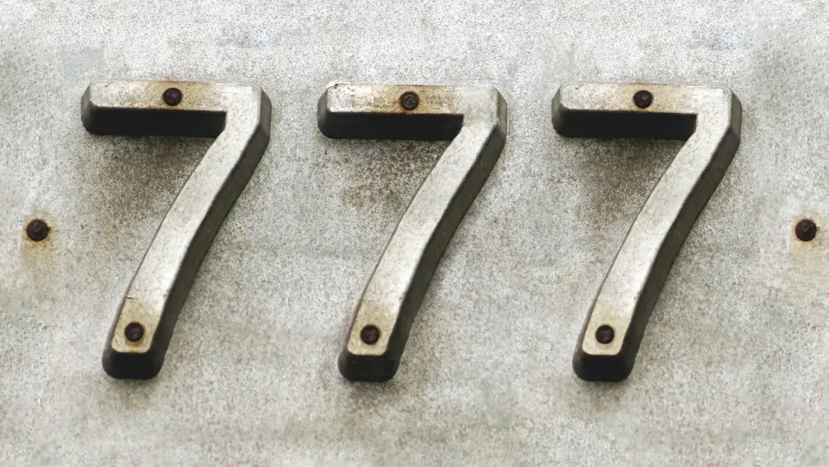 Zdjęcie 777: Poznaj znaczenie tej magicznej liczby w numerologii