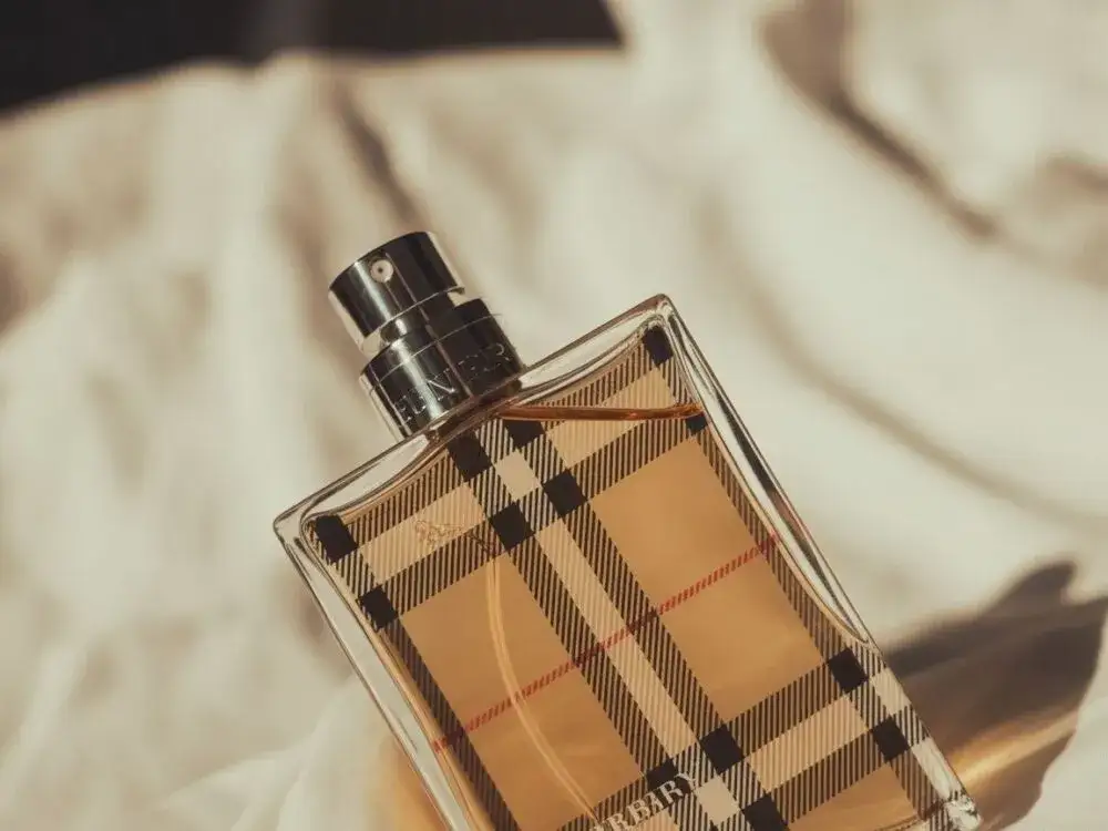 Zdjęcie Najpiękniejsze perfumy Burberry:ranking i przewodnik po zapachach