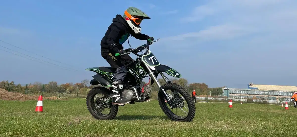 Zdjęcie Gdzie można jeździć enduro: najlepsze trasy i zasady bezpieczeństwa