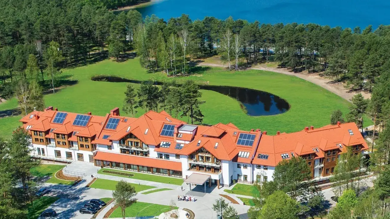 Zdjęcie Najlepsze hotele spa nad jeziorem w zachodniopomorskim dla relaksu