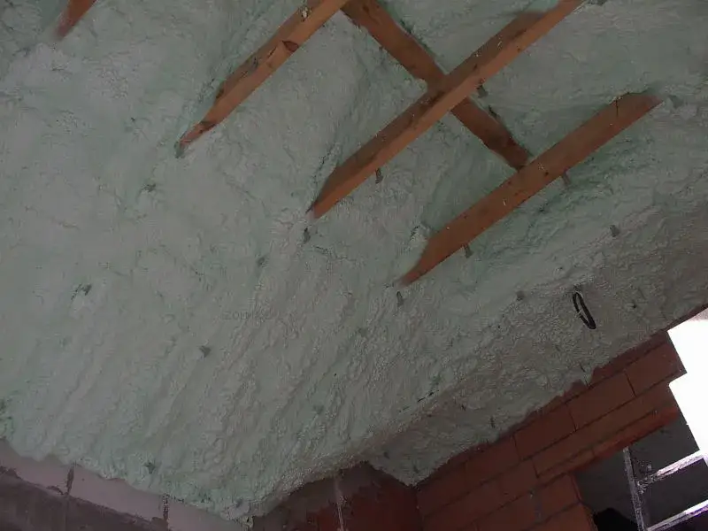 Zdjęcie Jak wyciszyć strop drewniany - skuteczne metody i porady dla każdego domu