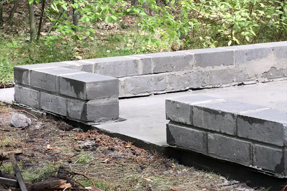 Zdjęcie Ile warstw bloczków fundamentowych - kluczowe zasady budowy