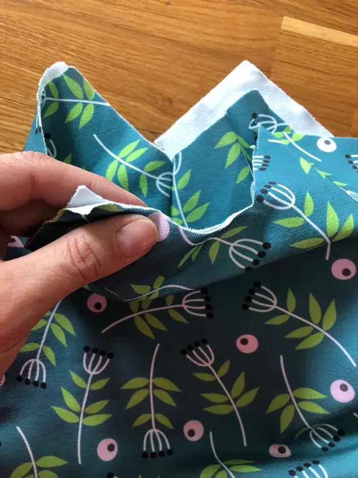 Zdjęcie Jak uszyć czapkę uszatkę – proste kroki, które musisz znać