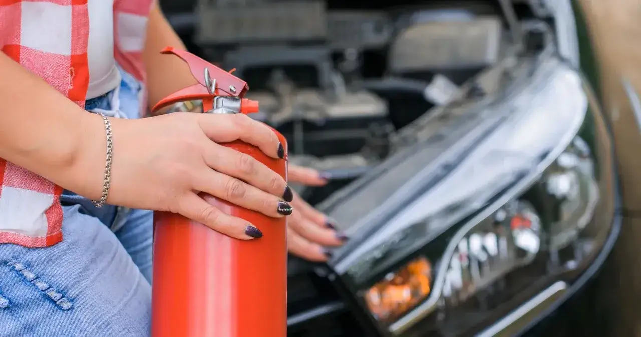 Zdjęcie Ile kosztuje napełnienie gaśnicy? Sprawdź ceny i oszczędź pieniądze