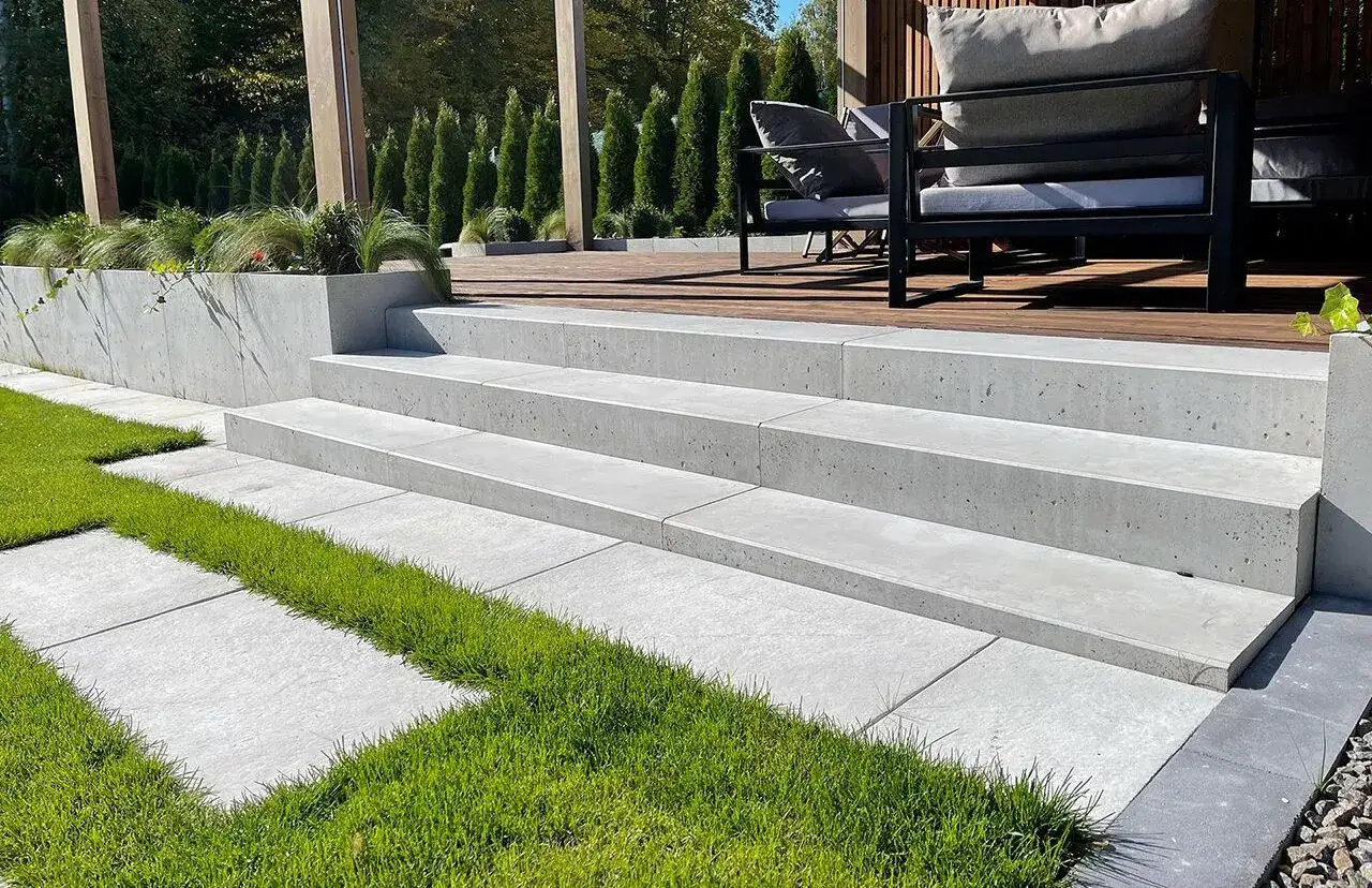 Zdjęcie Jaki beton na schody zewnętrzne? Kluczowe cechy i wybór materiałów