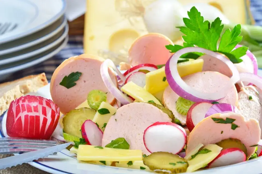 Zdjęcie Recette facile de salade de cervelas lyonnaise pour un repas savoureux