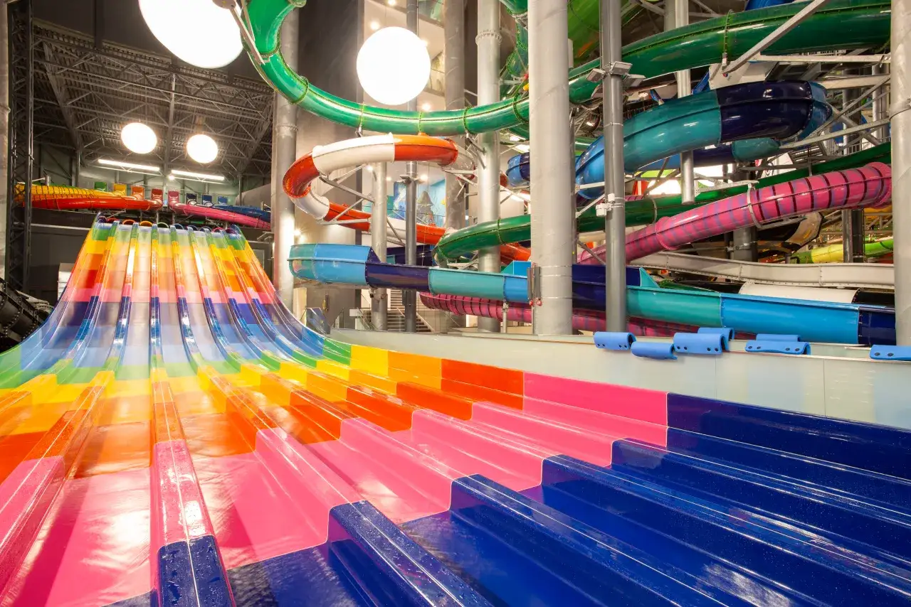 Zdjęcie Ile zjeżdżalni jest w Suntago? Odkryj atrakcje parku wodnego