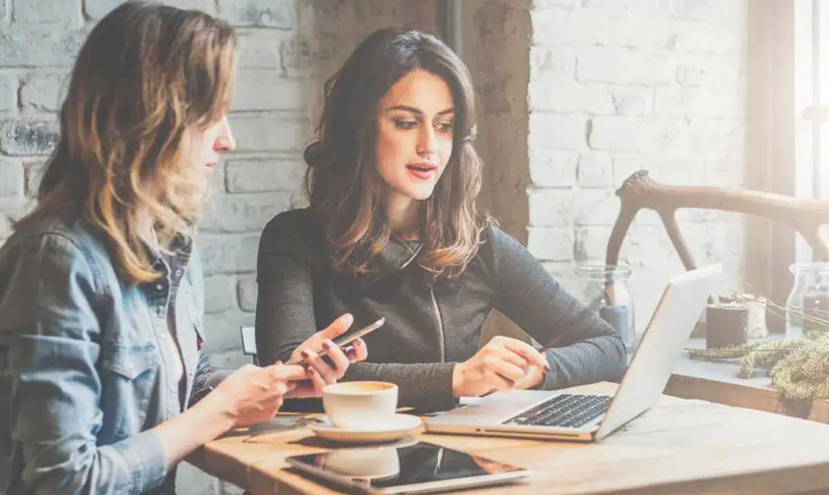 Zdjęcie Najlepsze niezależne blogi finansowe: Sprawdzone źródła wiedzy