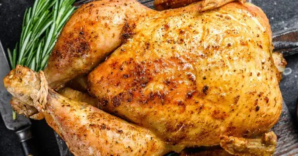Zdjęcie Ile podgrzewać kurczaka w piekarniku, aby był soczysty i chrupiący