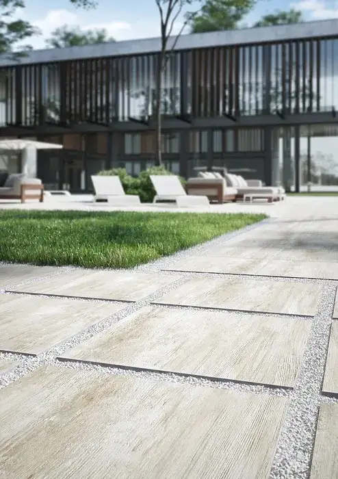 Zdjęcie Czym pokryć płytki na tarasie? 7 skutecznych sposobów renowacji