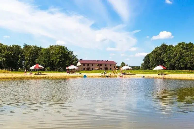 Zdjęcie Gdzie nad jezioro z dzieckiem w Wielkopolsce - bezpieczne miejsca na wypoczynek