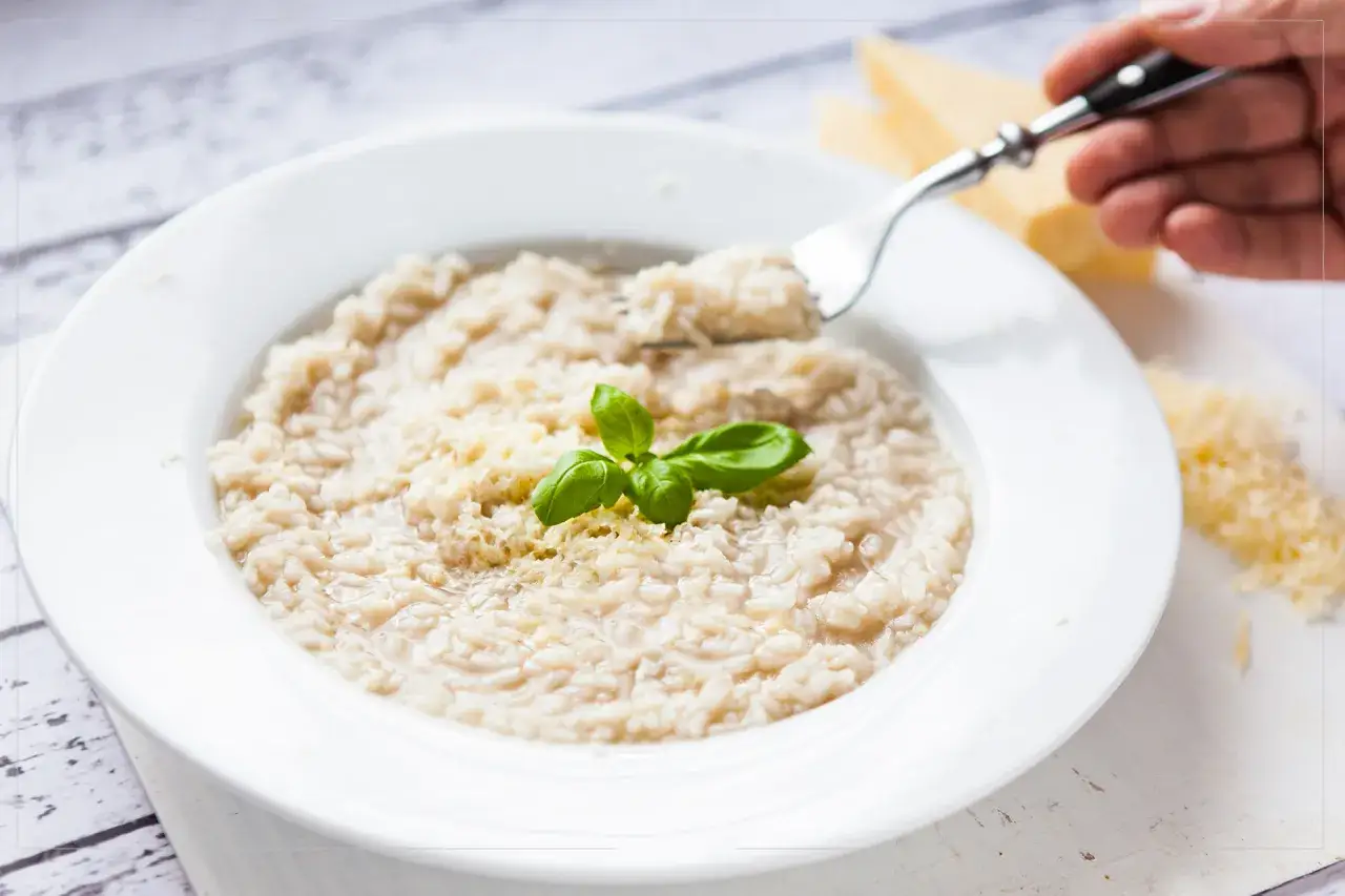 Zdjęcie Czy ryż do risotto się gotuje? Odkryj sekrety idealnego risotto