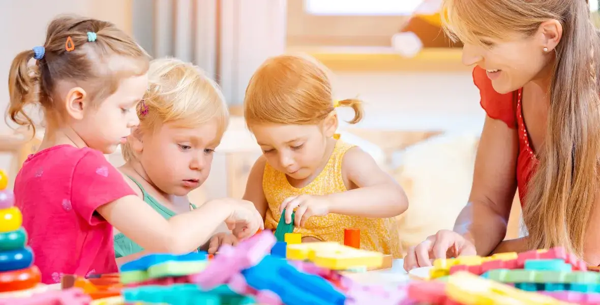 Zdjęcie Zabawy integracyjne dla dzieci i rodziców w przedszkolu, które zbliżają