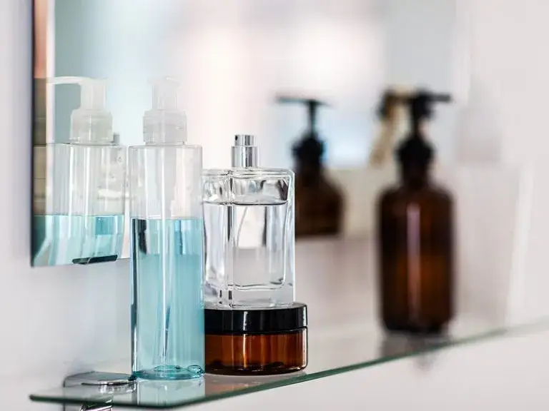 Zdjęcie Czy perfumy są szkodliwe? Sprawdź niebezpieczne składniki i ich skutki