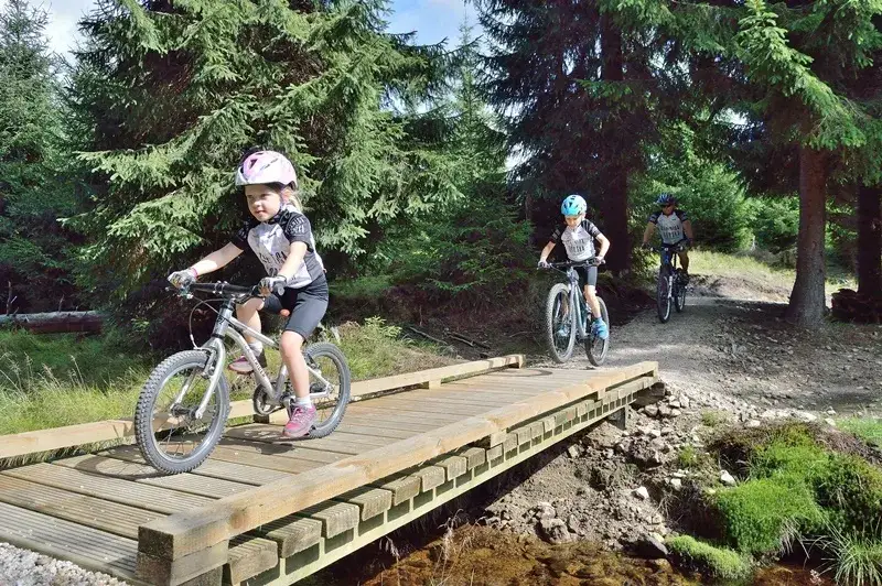 Zdjęcie Najlepsze trasy rowerowe w Szklarskiej Porębie: długość, trudność i atrakcje na szlaku