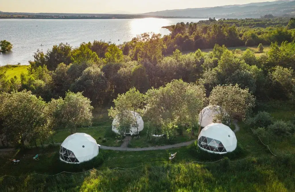 Zdjęcie Jezioro Wisztynieckie: piękne miejsce na wypoczynek i przygodę