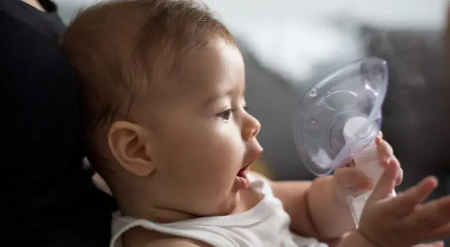 Zdjęcie Jakie składniki wybrać na inhalacje na katar dla dziecka, aby pomóc?