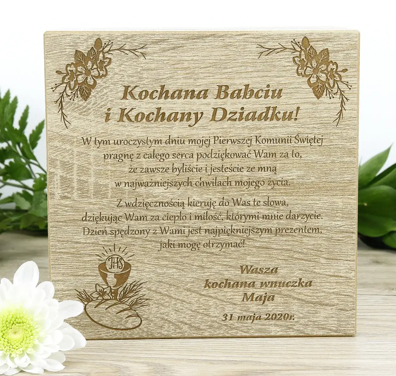Zdjęcie Jak wypisać zaproszenie na komunię dla dziadków z sercem
