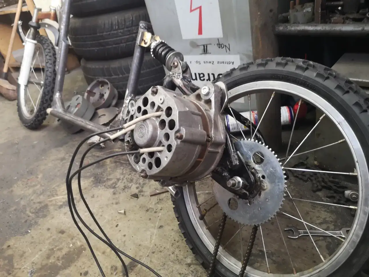 Zdjęcie Jak zrobić silnik z alternatora – prosty sposób na tani silnik elektryczny DIY