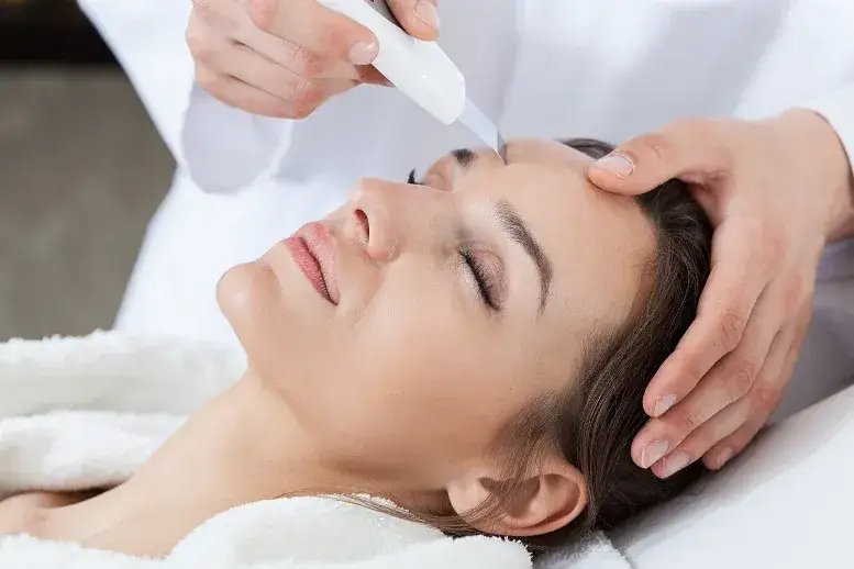 Zdjęcie Peeling kawitacyjny co ile? Odkryj idealny harmonogram dla skóry