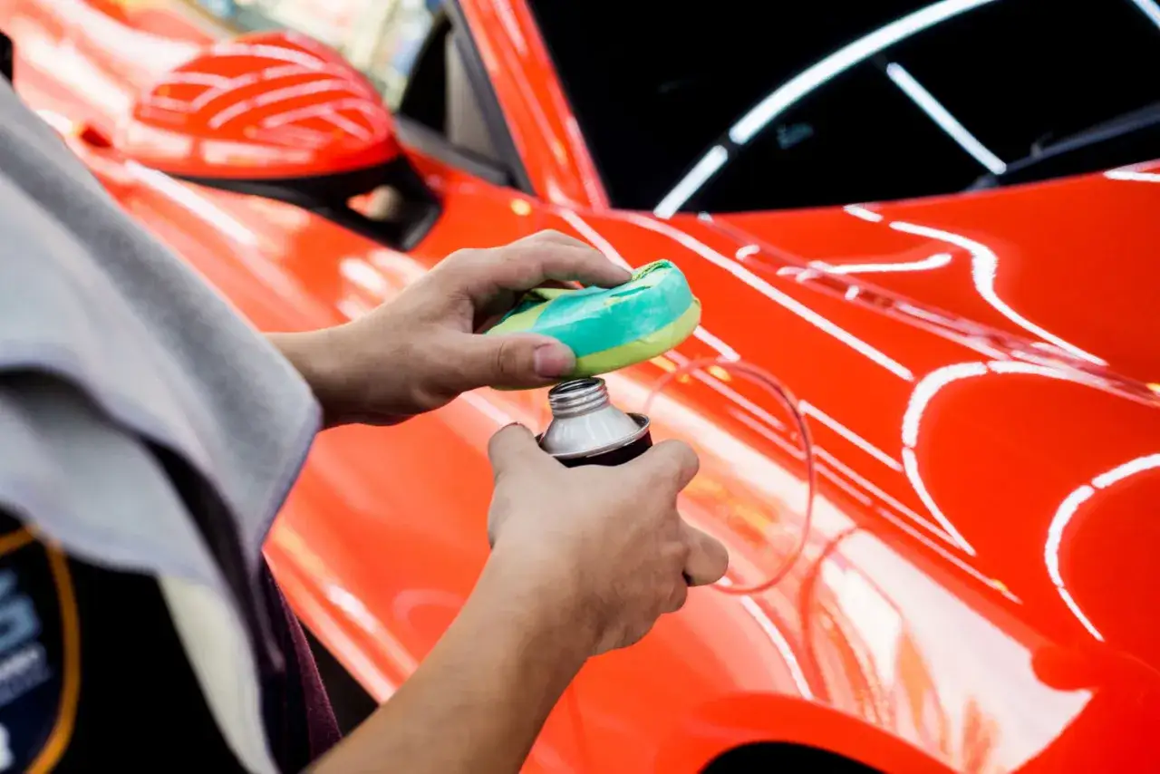 Zdjęcie Jak usunąć rysy z karoserii samochodu - skuteczne metody i porady