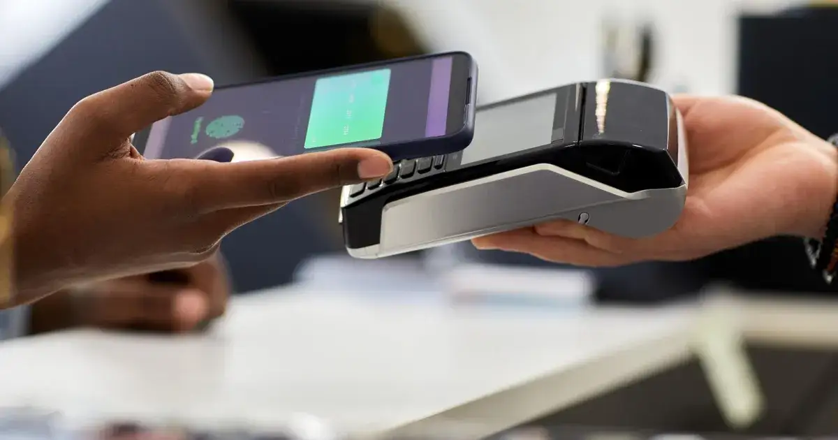 Zdjęcie Gdzie jest antena NFC w telefonie? Odkryj jej lokalizację i porady